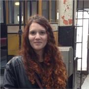 Laureata in lingue e letterature europee ed extraeuropee (specialistica)